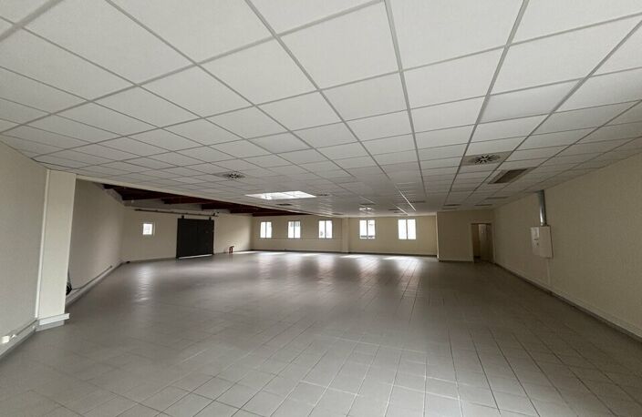 BUREAUX à LOUER — photo 3