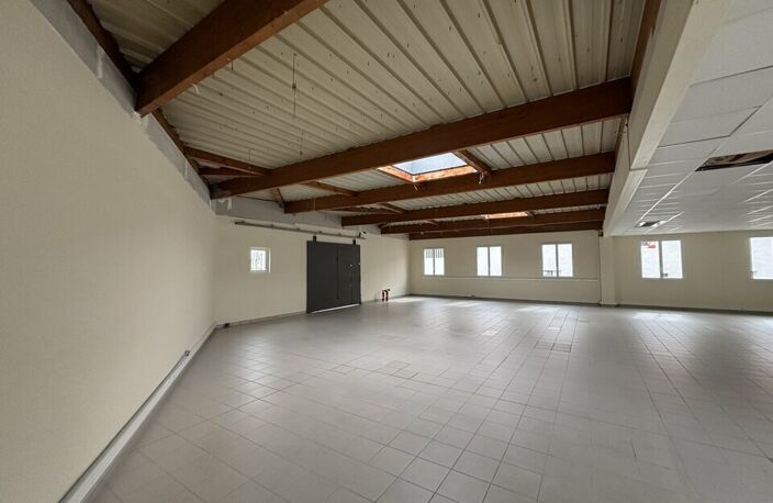 BUREAUX à LOUER — photo 4