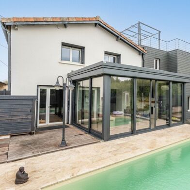 Maison 9 pièces 299999 €