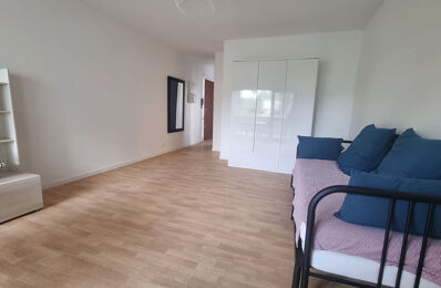 location appartement 696 € CC /mois à proximité de Sallebœuf (33370)