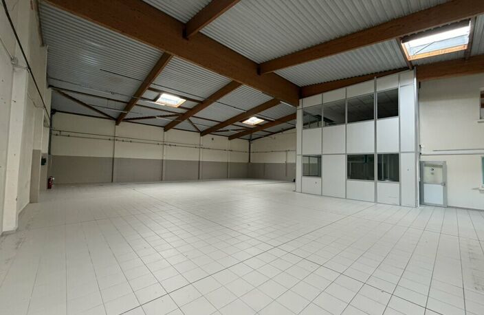 LOCAL D'ACTIVITE - ATELIER à LOUER — photo 3