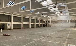 Commerce  4400 m² à louer à La Courneuve (93120)