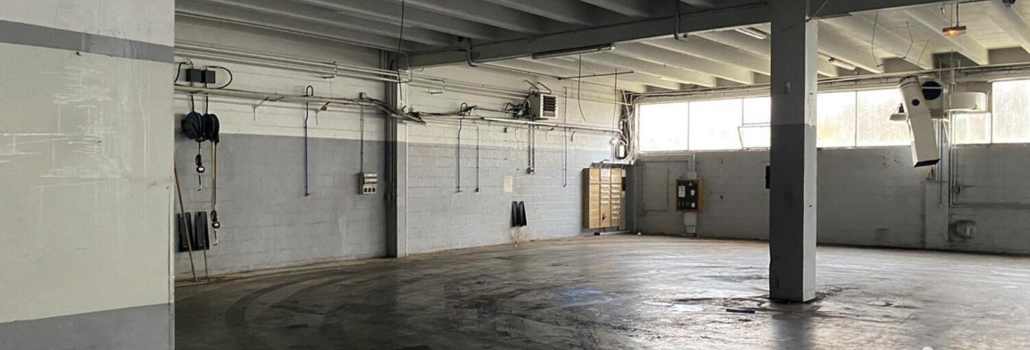 Commerce  2100 m² à louer à Aulnay-sous-Bois (93600)