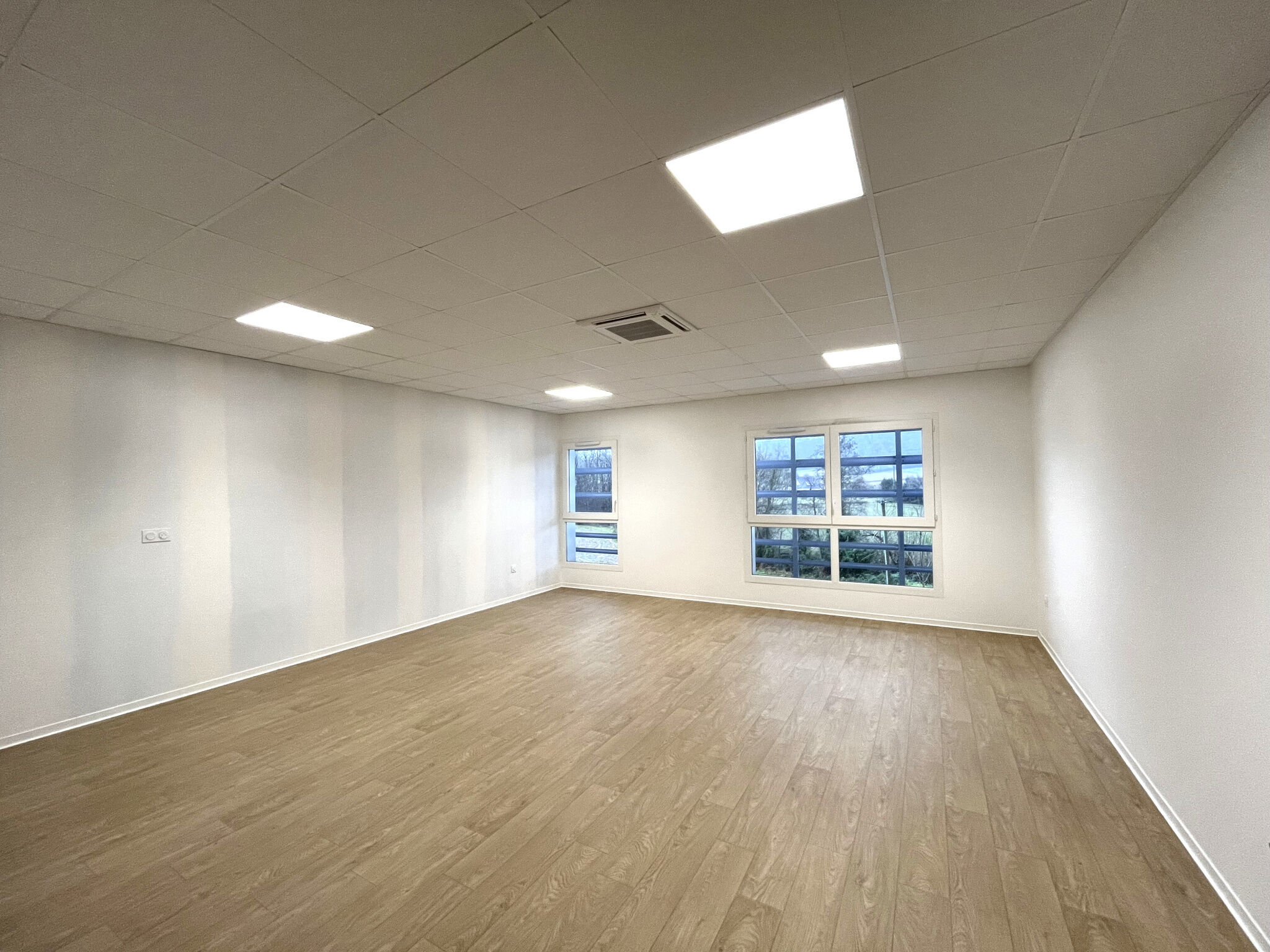 Local commercial  T1 à louer Salies-de-Béarn 64270