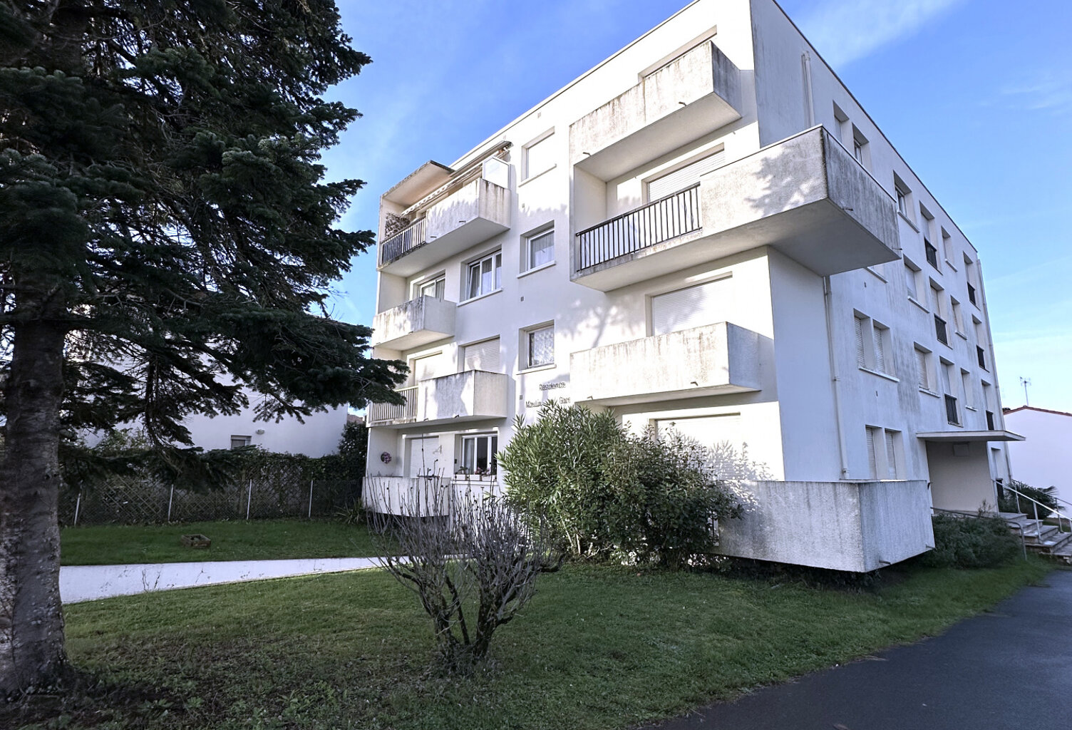 ROYAN - APPARTEMENT 3 PIÈCES PROCHE PLAGE DU CHAY ET COMMERC — photo 1