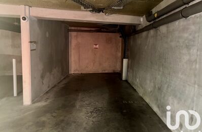 vente garage 19 500 € à proximité de Marseille 5 (13005)