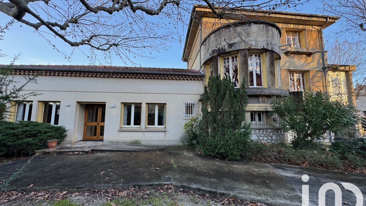 maison 10 pièces 230 m2 à vendre à Orange (84100)