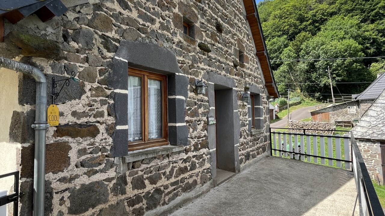 maison 5 pièces 73 m2 à vendre à Rochefort-Montagne (63210)