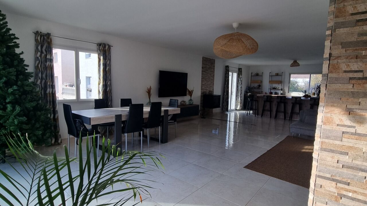 maison 5 pièces 212 m2 à vendre à Pignans (83790)