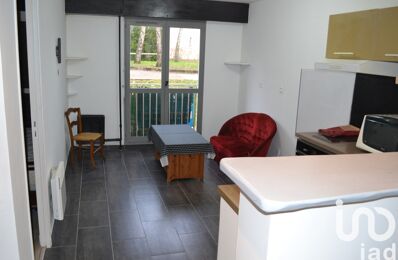 location appartement 690 € CC /mois à proximité de Fleury-Mérogis (91700)