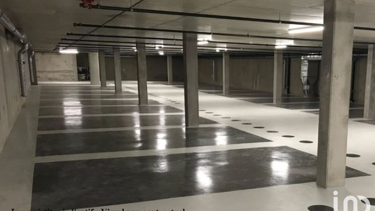 garage  pièces 10 m2 à vendre à Le Blanc-Mesnil (93150)