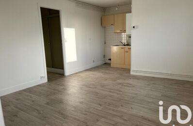 location appartement 360 € CC /mois à proximité de Saint-Memmie (51470)