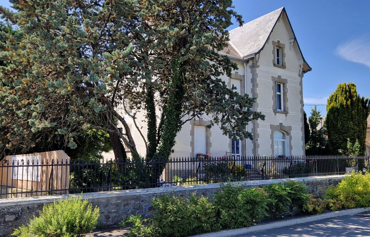 maison 8 pièces 244 m2 à vendre à Chamborand (23240)