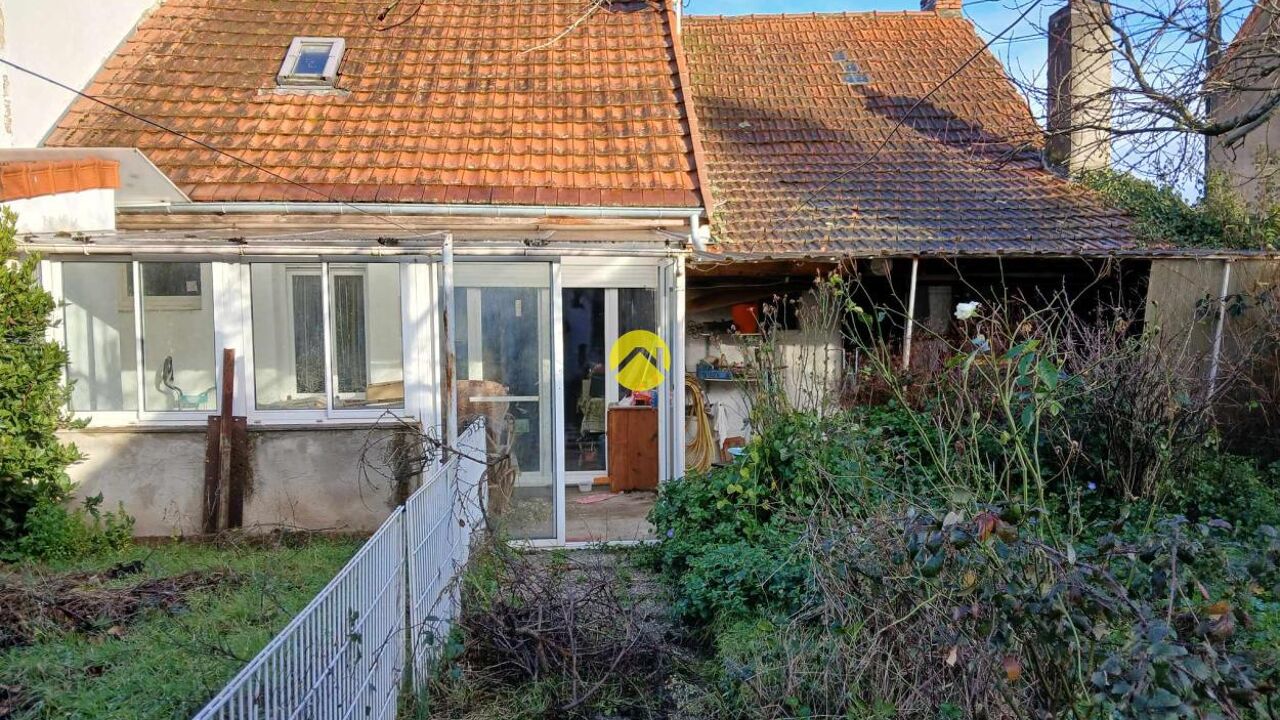 maison 4 pièces 35 m2 à vendre à Commentry (03600)