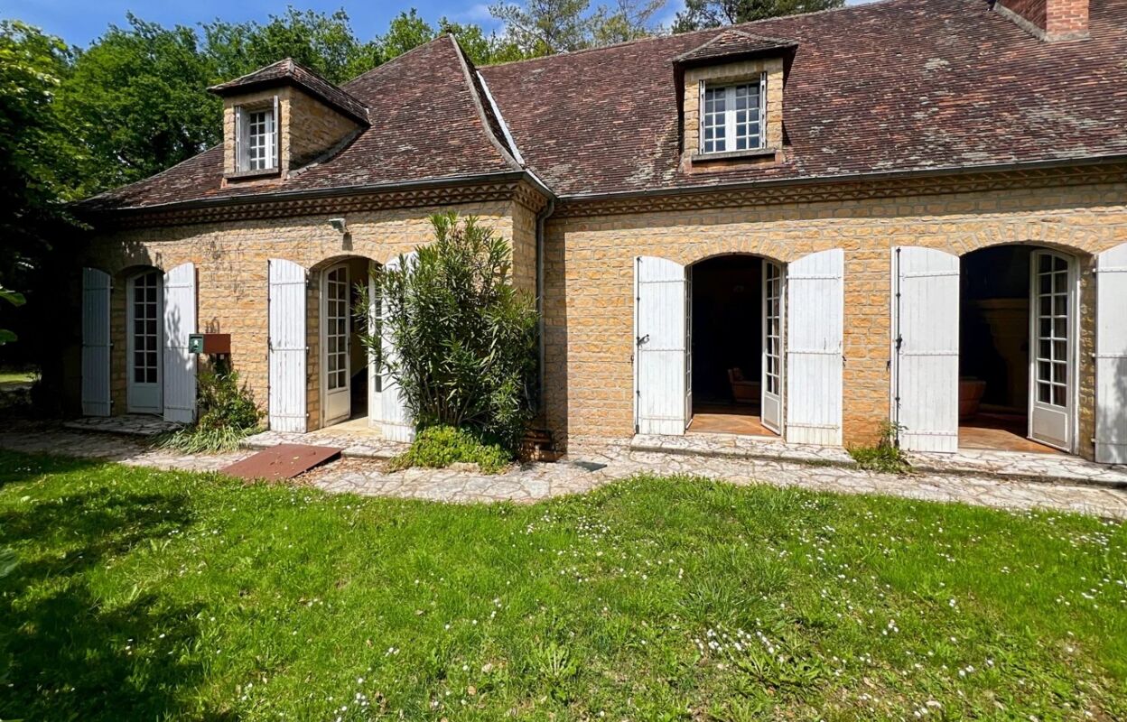 maison 7 pièces 243 m2 à vendre à Le Bugue (24260)