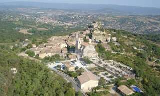 Maison 8 Pièces 182 m² à vendre à Saignon (84400)