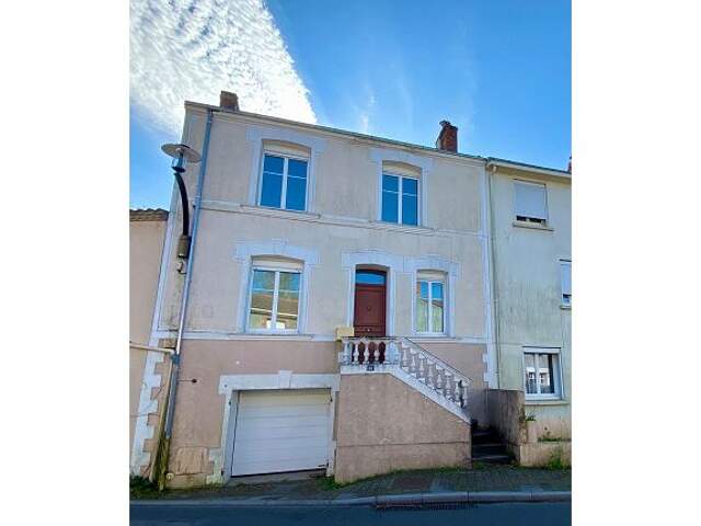 Maison - 105m ² — photo du bien