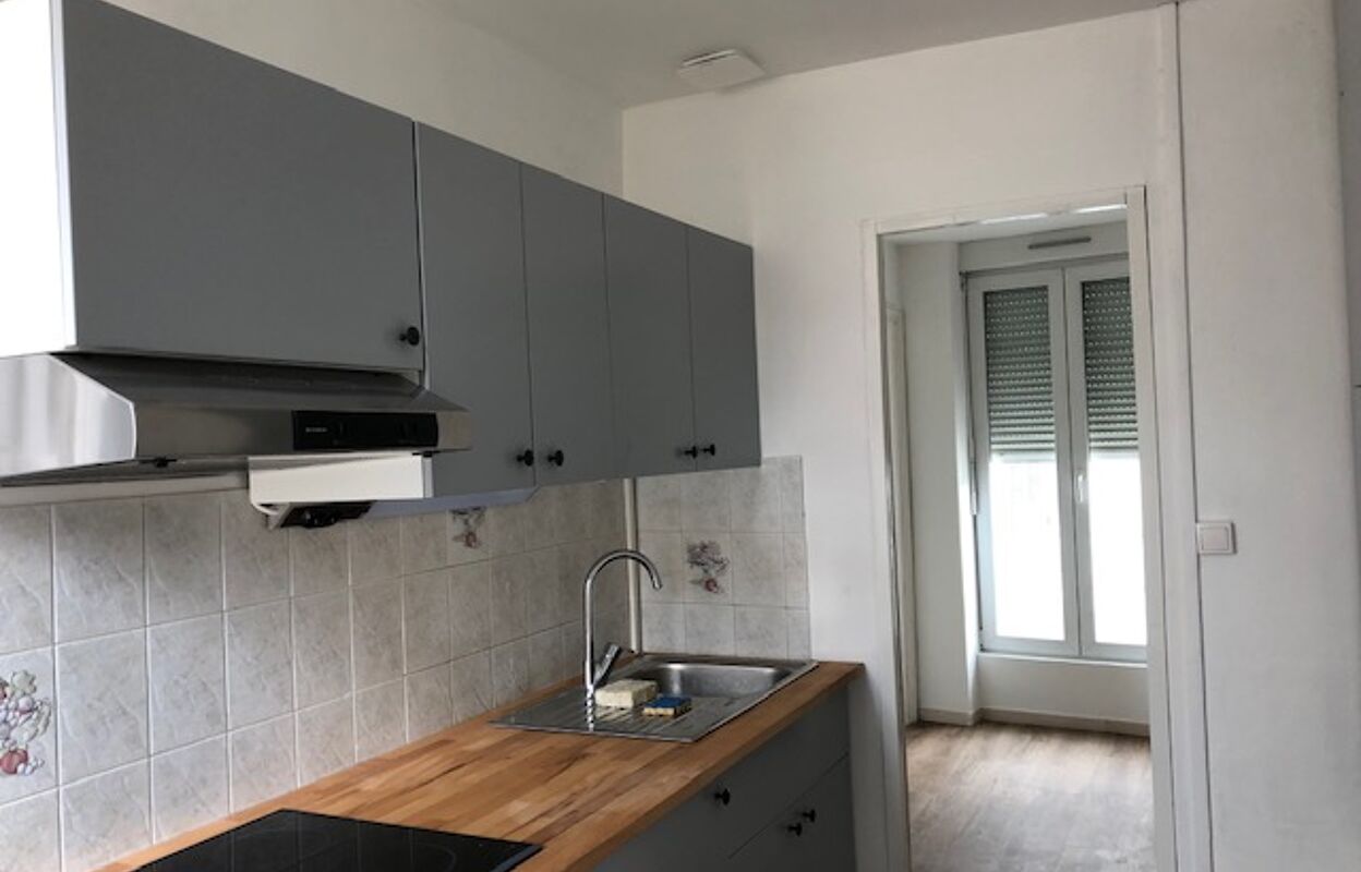 appartement 3 pièces 43 m2 à louer à Nîmes (30000)