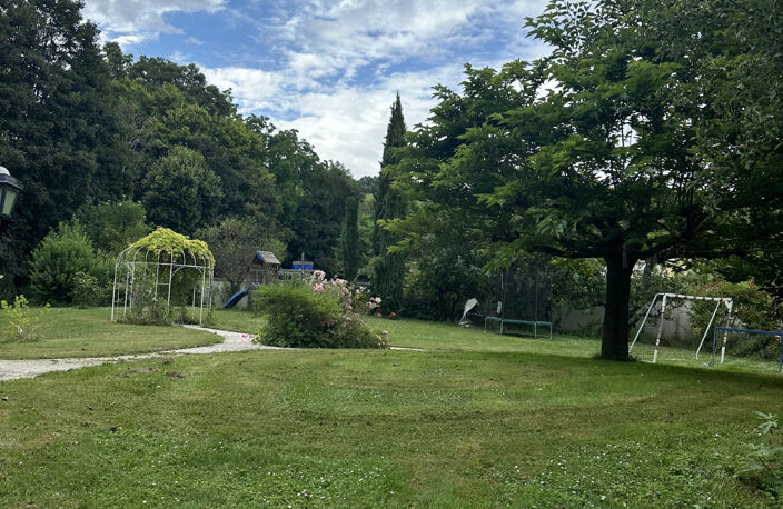 Propriété d'exception au coeur d'un écrin de verdure au sein — photo 3