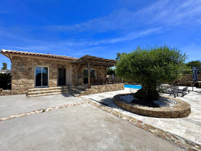 Villa style bergerie 3 chambres en pierre de taille avec pis — photo du bien
