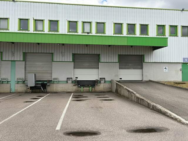 LOCAL D'ACTIVITE - ATELIER à LOUER — photo du bien