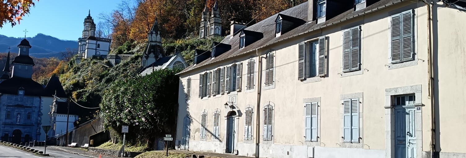 Maison 12 Pièces 383 m² à vendre à Lestelle-Bétharram (64800)