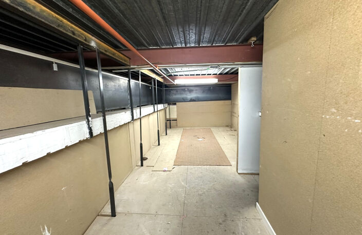 ROUVIERE 9EME : LOCAL COMMERCIAL DE 99.47 M2 — photo 5