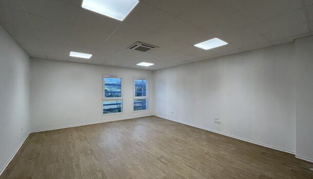 Local commercial 1 pièces  à louer Salies-de-Béarn 64270