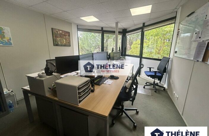 BUREAUX à LOUER — photo 2