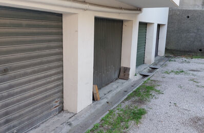 vente garage 48 400 € à proximité de Villeneuve-Loubet (06270)