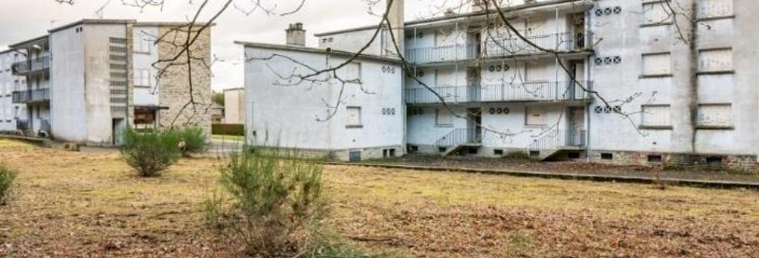 Immeuble  1258 m² à vendre à La Guiche (71220)