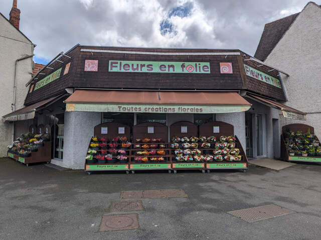 Deux magasins de fleurs — photo du bien