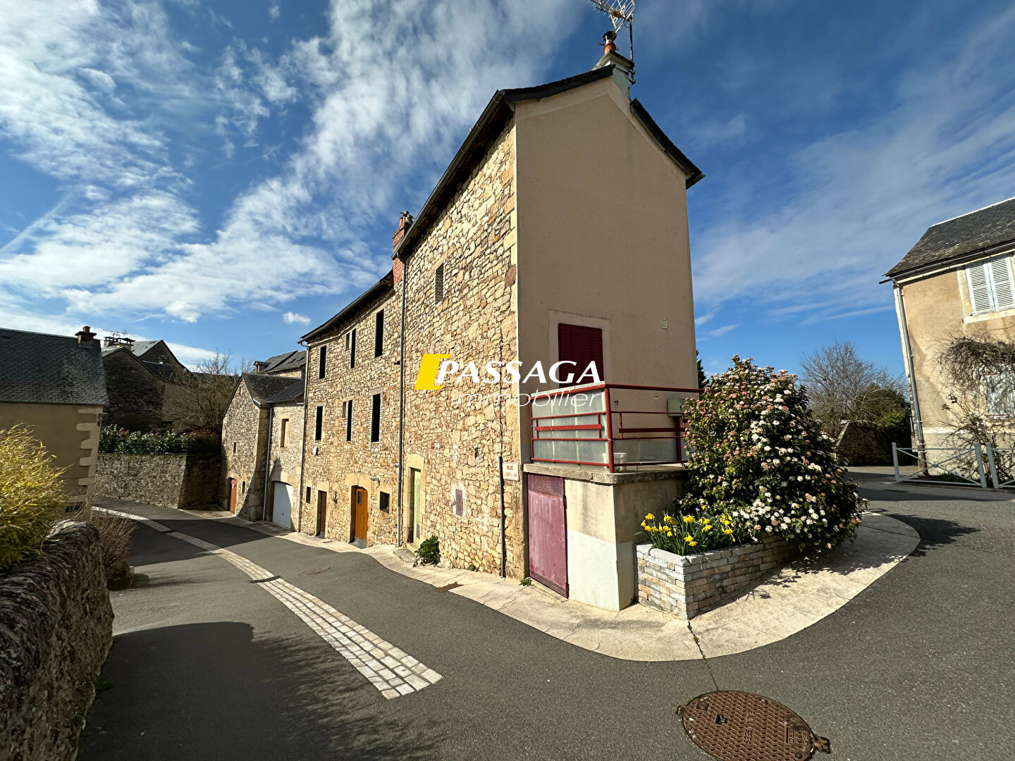 Villa / Maison  T3 à vendre Laissac-Sévérac-l'église 12310