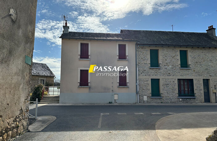 A VENDRE - Maison de village - Au coeur de Laissac — photo 2