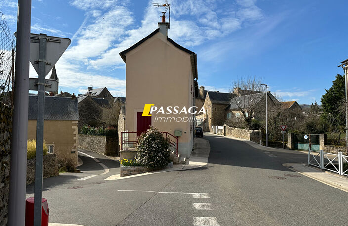 A VENDRE - Maison de village - Au coeur de Laissac — photo 4