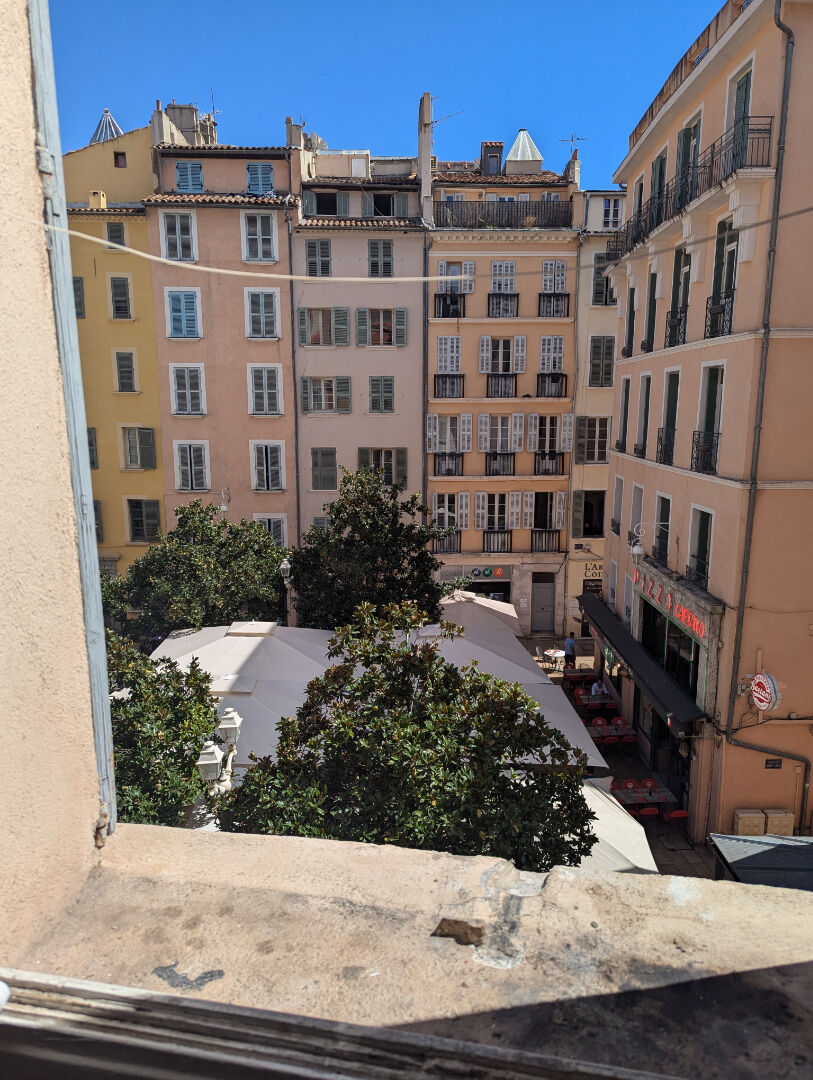 Appartement 1 pièces  à louer Toulon 83000