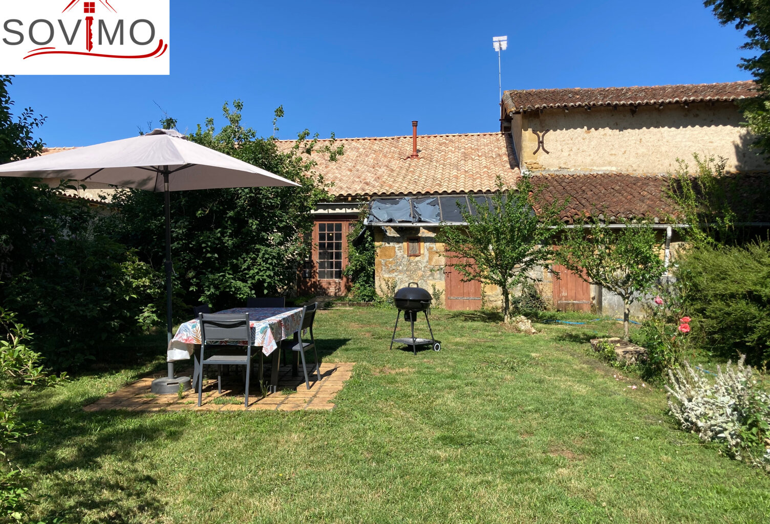 BEAU POTENTIEL A EXPLOITER : MAISON AVEC GRANGE ET JARDIN, T — photo 1