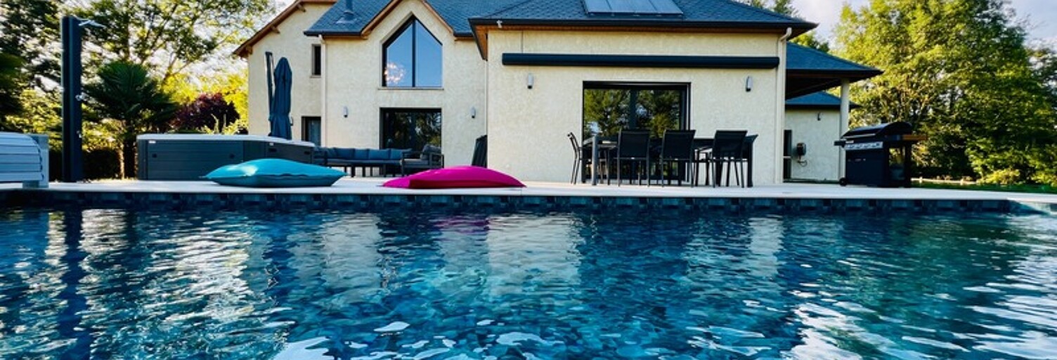 Maison 6 Pièces 208 m² à vendre à Roussennac (12220)