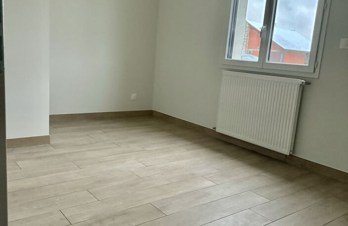 MAISON NEUVE, AMILLY, 3 CHAMBRES, aux normes pour les person — photo 5