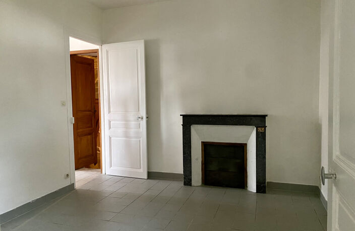 BEAU POTENTIEL, 3 CHAMBRES, 630M2 DE TERRAIN, IDEAL INVESTIS — photo 4