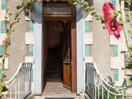 MAISON ANCIENNE , A RENOVER , CARACTERE , GARAGE , JARDINET — photo 2