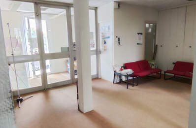 IMMEUBLE DE BUREAUX, PLEIN CENTRE VILLE VILLEMANDEUR. INVEST — photo du bien