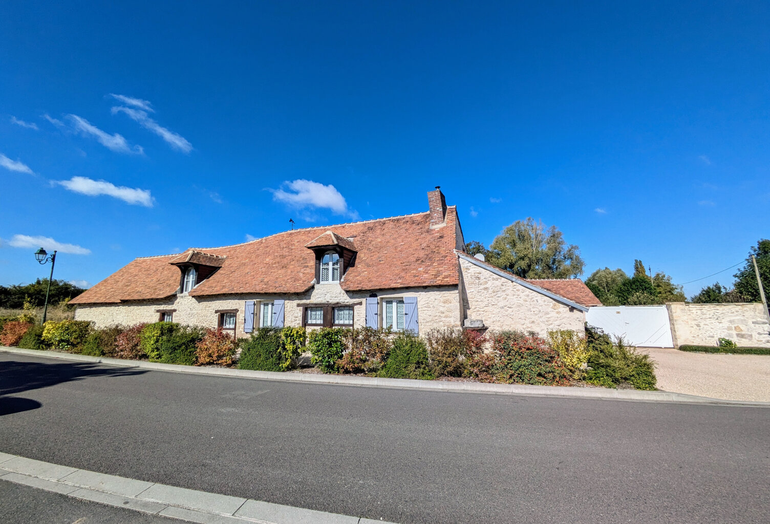 Maison en pierre de taille — photo 1