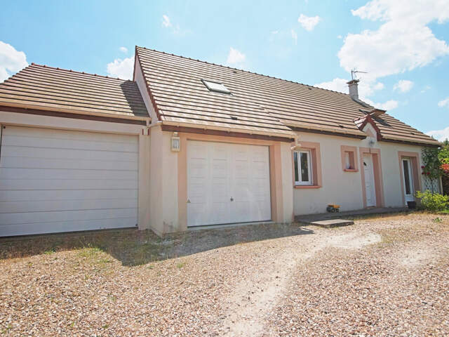 Maison Familiale et Spacieuse à Villemandeur — photo du bien