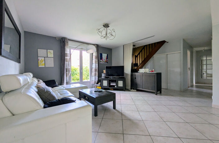 Maison Familiale et Spacieuse à Villemandeur — photo 5