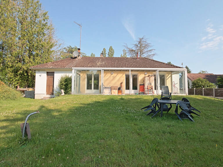 Maison avec cours d'eau — photo 1