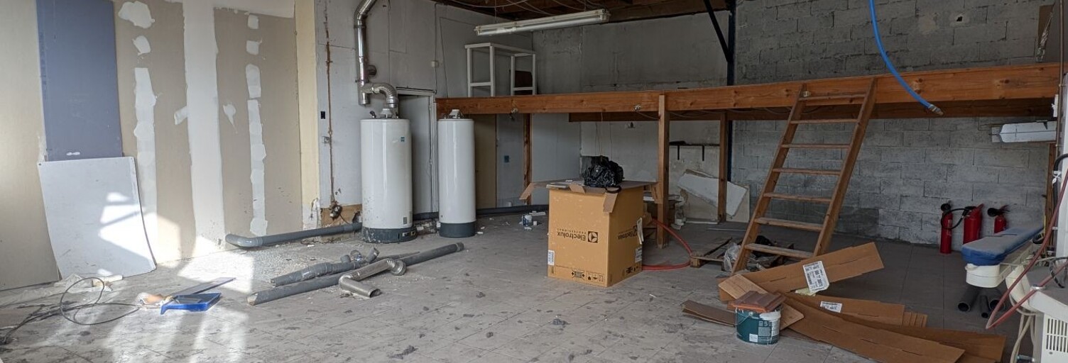 Commerce  90 m² à louer à Carbon-Blanc (33560)