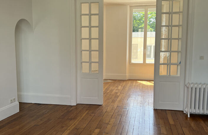 APPARTEMENT 4 PIECES SENS — photo 4