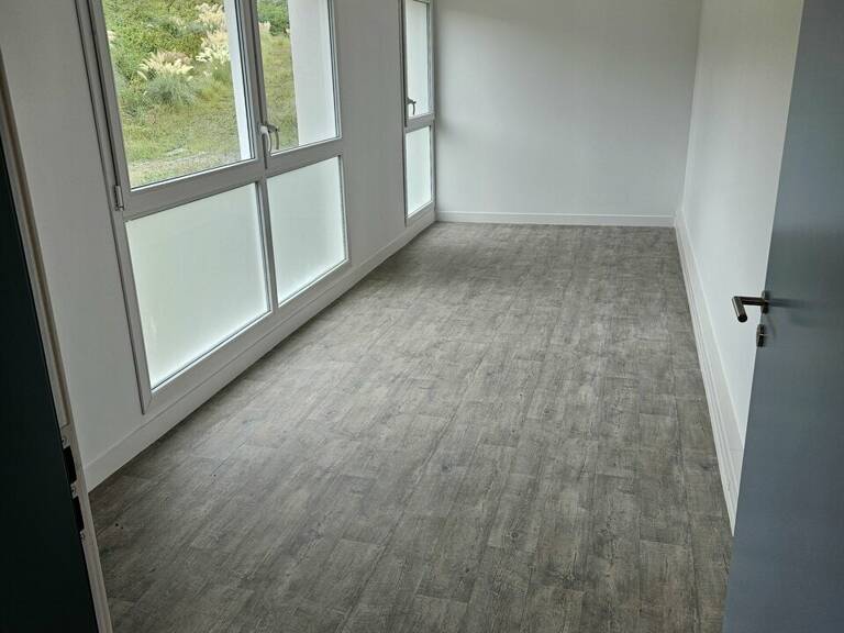 BUREAUX à LOUER — photo 1