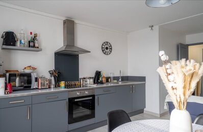 vente immeuble 149 800 € à proximité de Nantillé (17770)